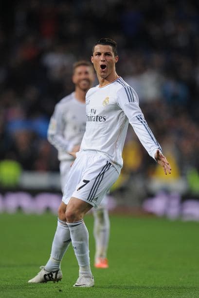 Y el primer lugar es para Cristiano Ronaldo, el mejor futbolista del 2014 tiene un imperio de dinero con valor de 148 millones de euros (más de 205 millones de dólares).Mira aquí los videos más chismosos.