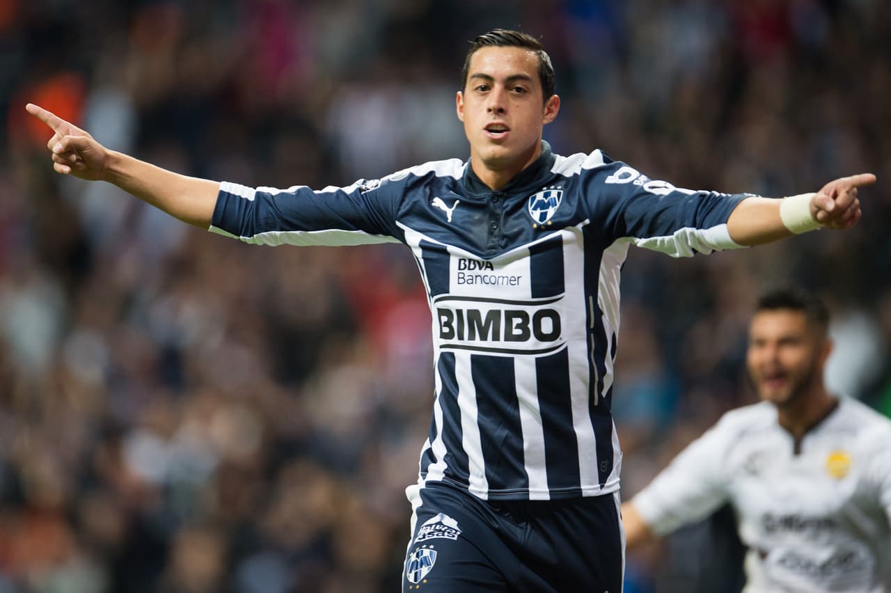 Rogelio Funes Mori, Monterrey.- El delantero argentino ha hecho que la afición se olvide del 'Chupete' y de Aldo de Nigris con base de goles y excelentes actuaciones. Rogelio lleva 4 goles en lo que va del torneo y suma 39 puntos, su valor en el UD Fantasy es de $11.1 millones.