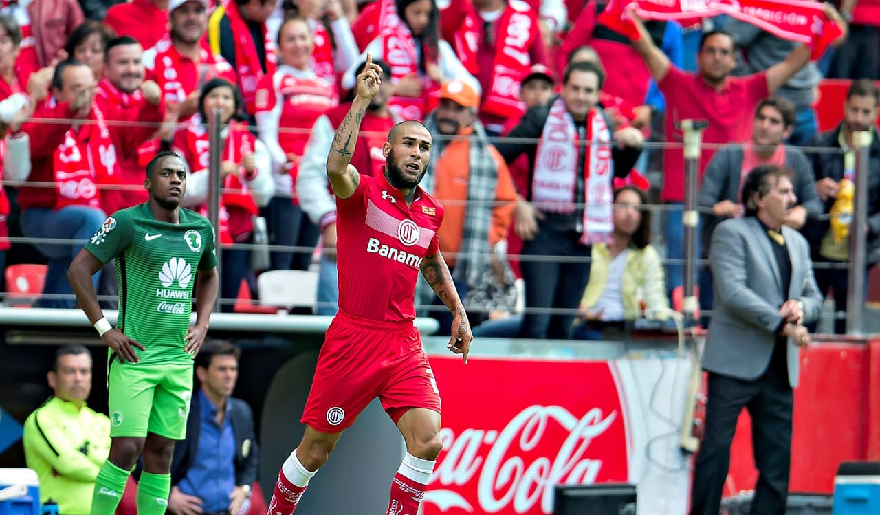 Méndez debutó en México haciéndole un golazo al América.