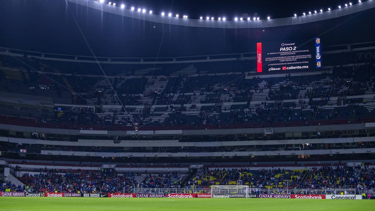 Concacaf se dice ‘extremadamente decepcionada’ con la afición de Cruz Azul