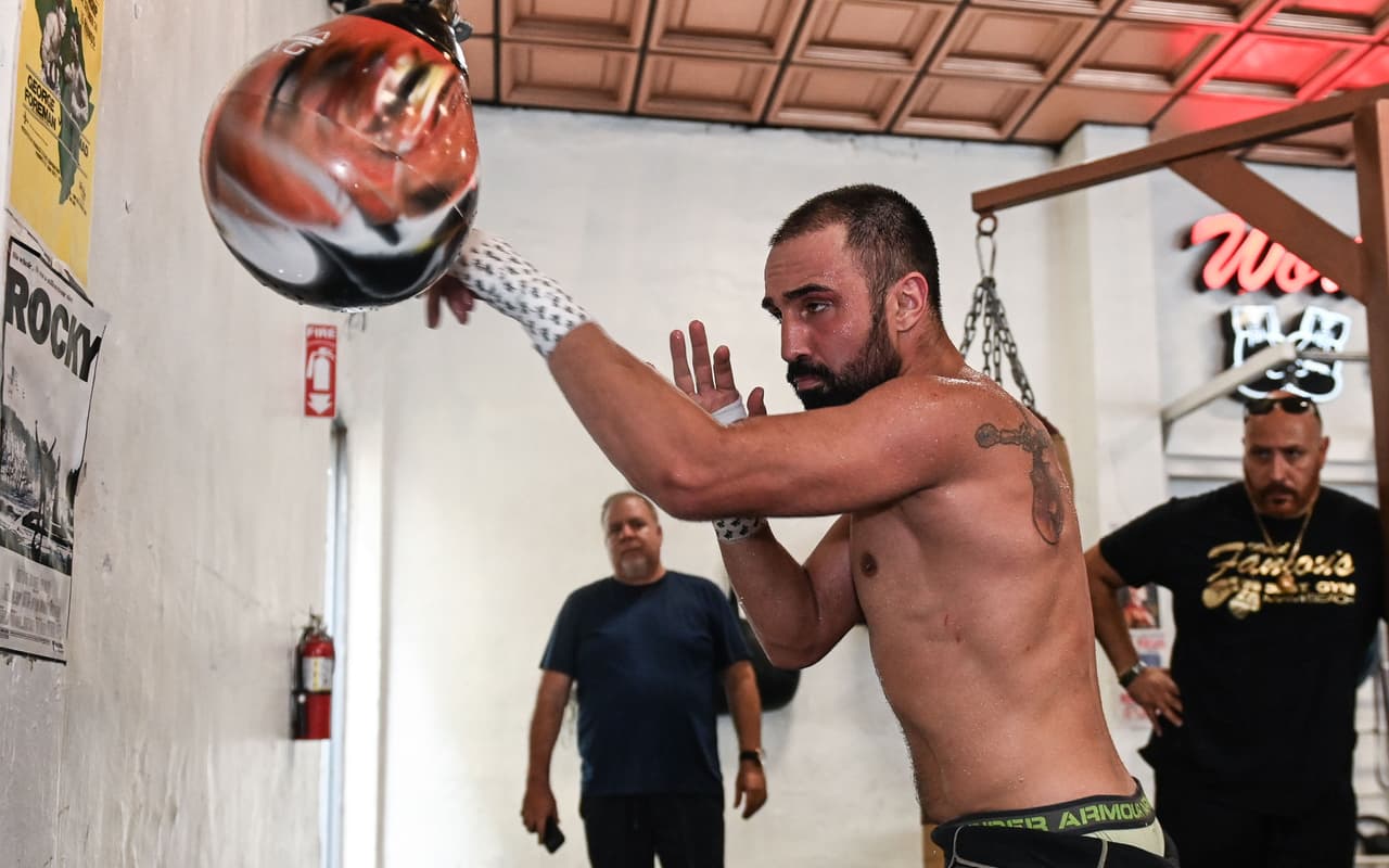 Paul Malignaggi y Artem Lobov finalmente podrán arreglar sus diferencias en el entarimado del 'boxeo en esteroides', Bare Knuckle Fighting Championship, este sábado en Florida.