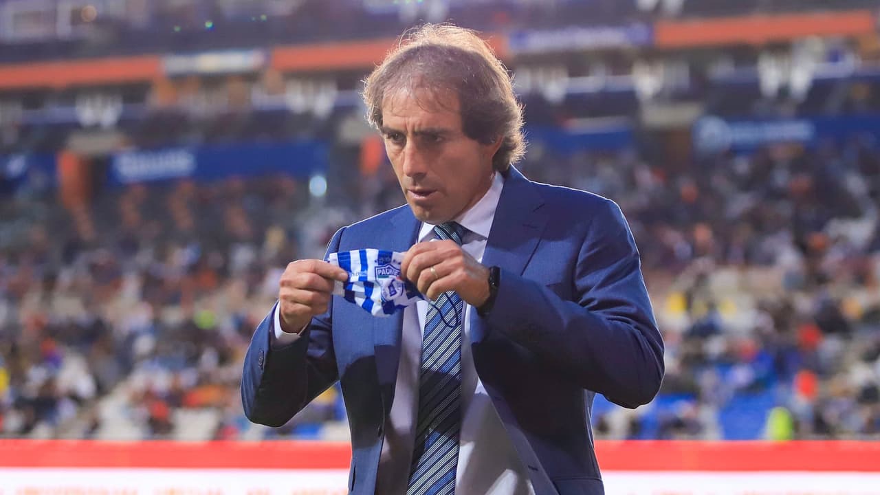Almada duda si 'Chofis' puede jugar en Pachuca en el Apertura 2022