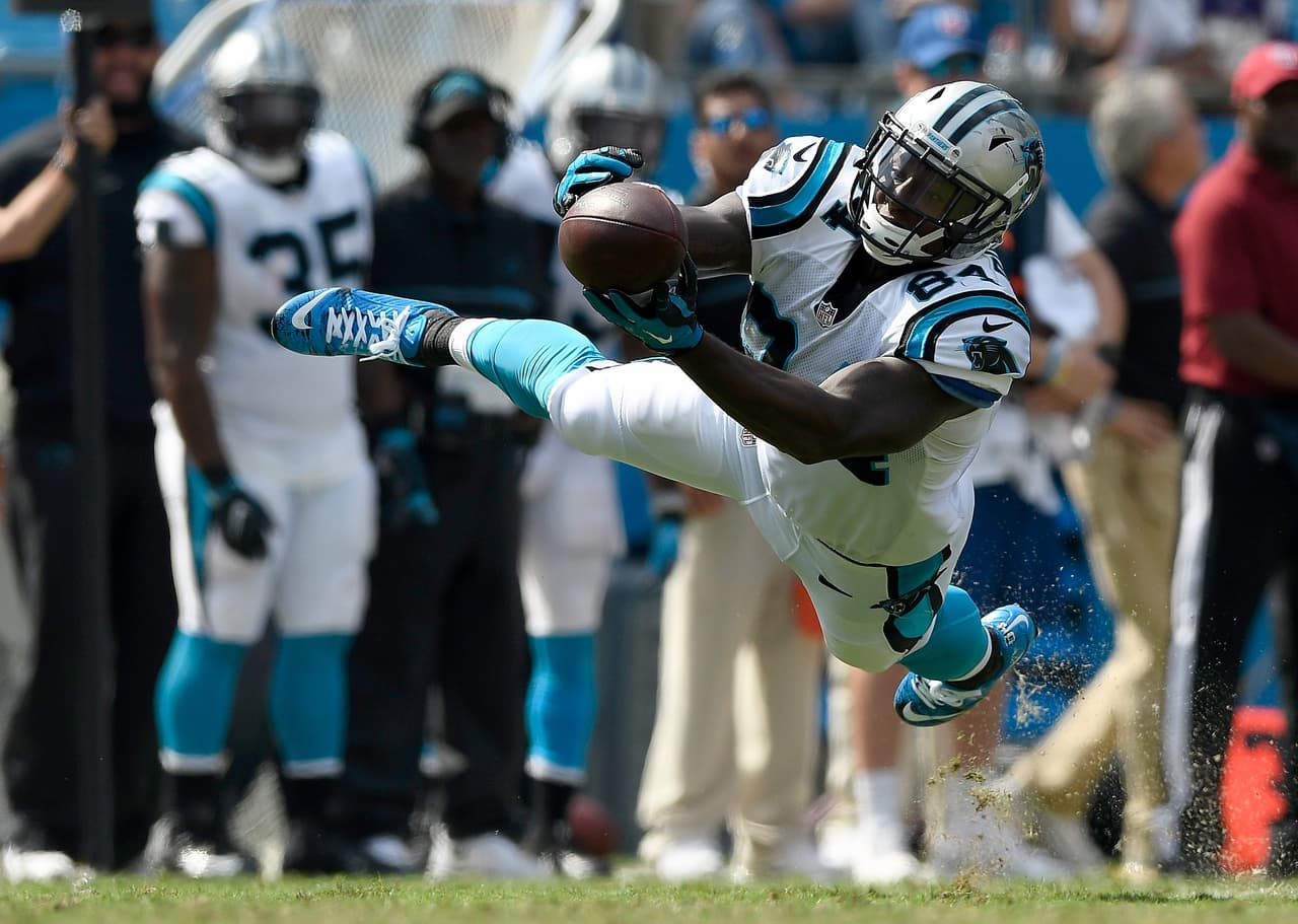 ¡Atrapadón de Ed Dickson #84 de los Panthers!