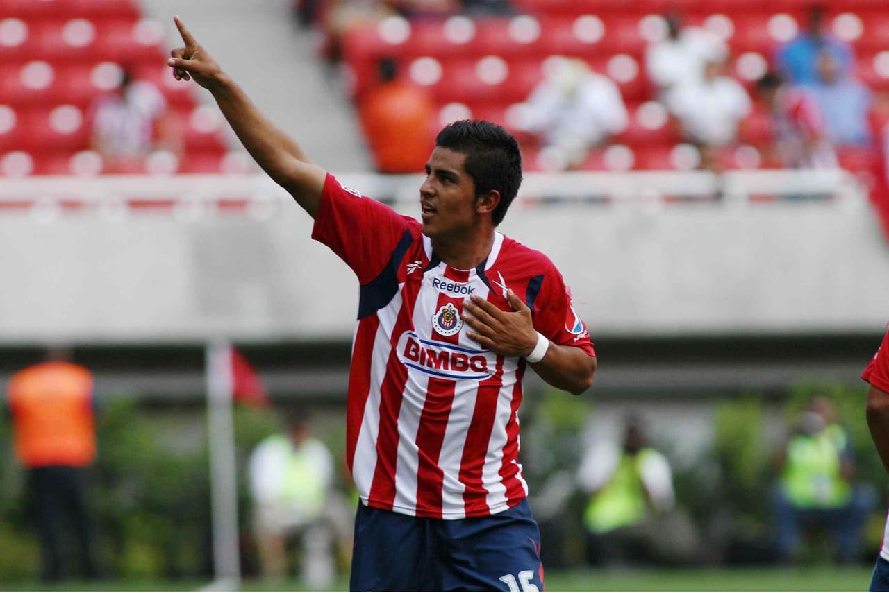 Miguel Ponce quiso dejar Chivas a los dos días