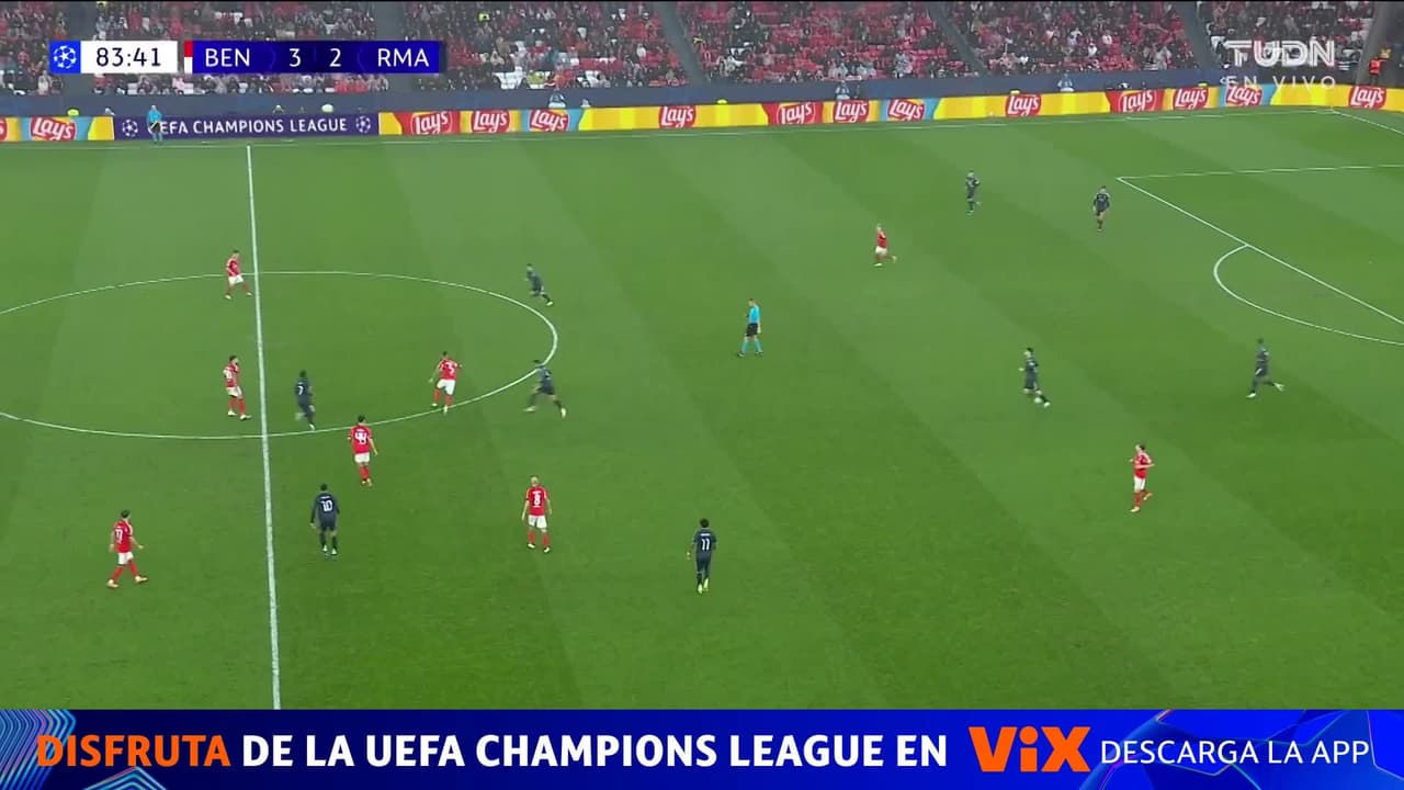 ¡San Courtois! Otra vez ataja el peligro del Benfica