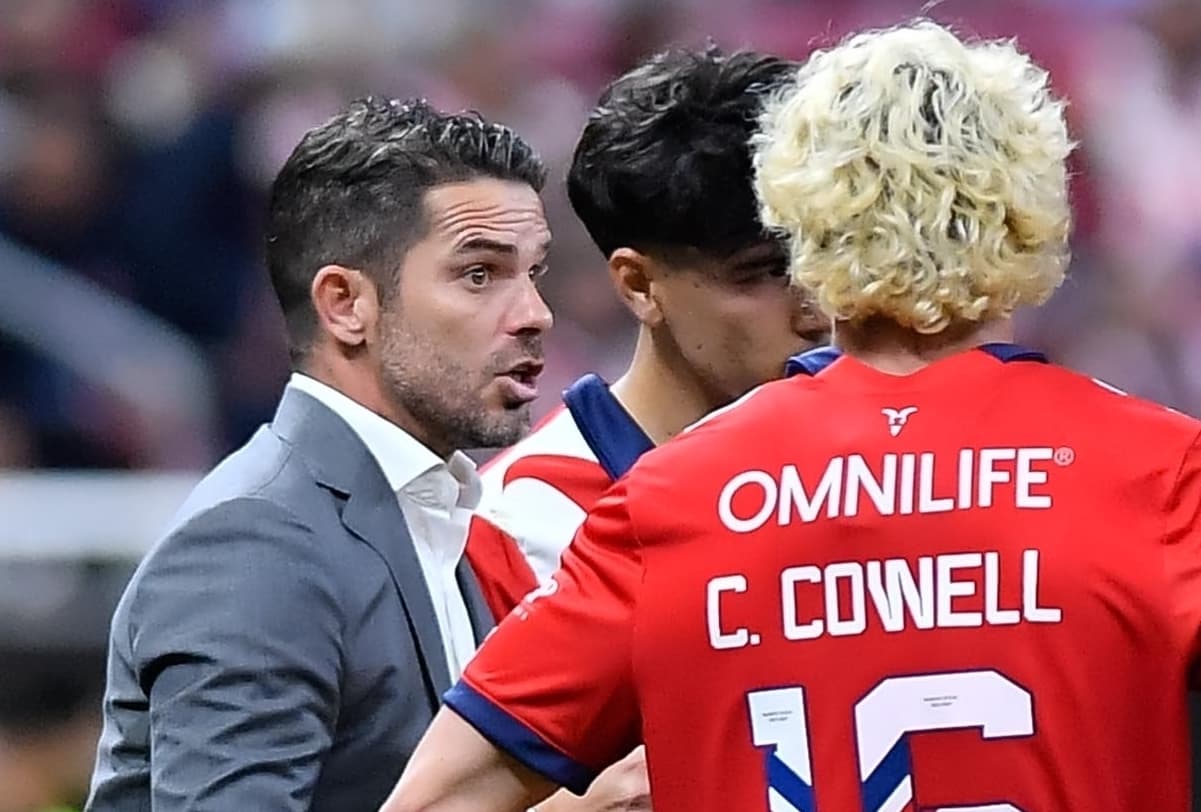 Cade Cowell sale abucheado con Chivas y Fernando Gago sale en su defensa