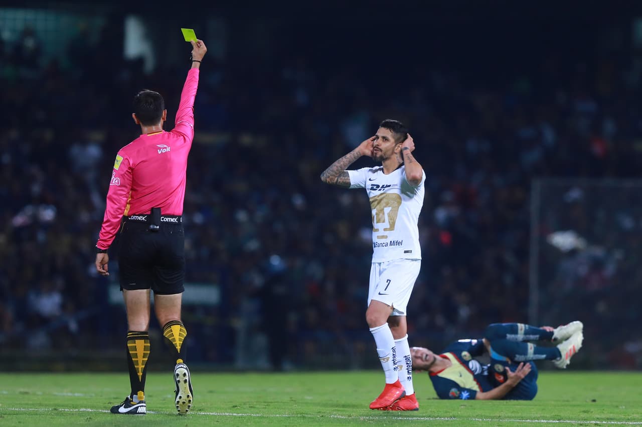 David Cabrera: 8. En la segunda parte se cargó el medio campo de Pumas al hombro, y filtró varios servicios que no se pudieron concretar.