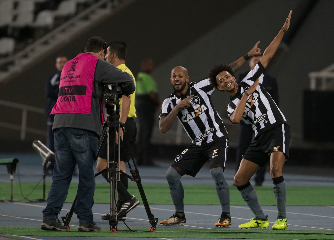 Botafogo fue el otro clasificado en el grupo de Atlético Nacional y Estudiantes, por lo que también será un hueso duro de roer que podría hacer la fiesta al final de la Libertadores.