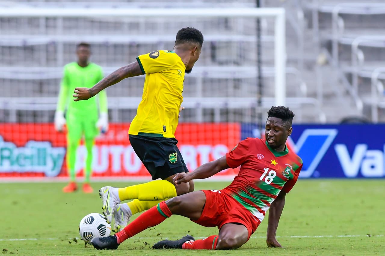 Los Regga Boyz no tuvieron problemas para vencer a su rival con goles de Shamar Nicholson y Bobby Reid.