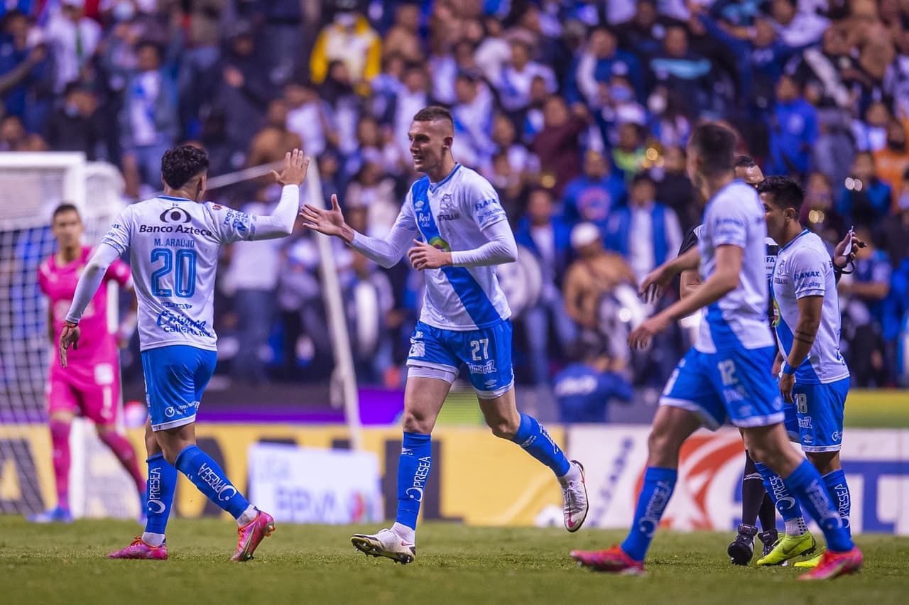 Cuando parecía que Chivas tenía asegurado del boleto a Cuartos, un cabezazo de Lucas Jaques empató el partido al 88’.