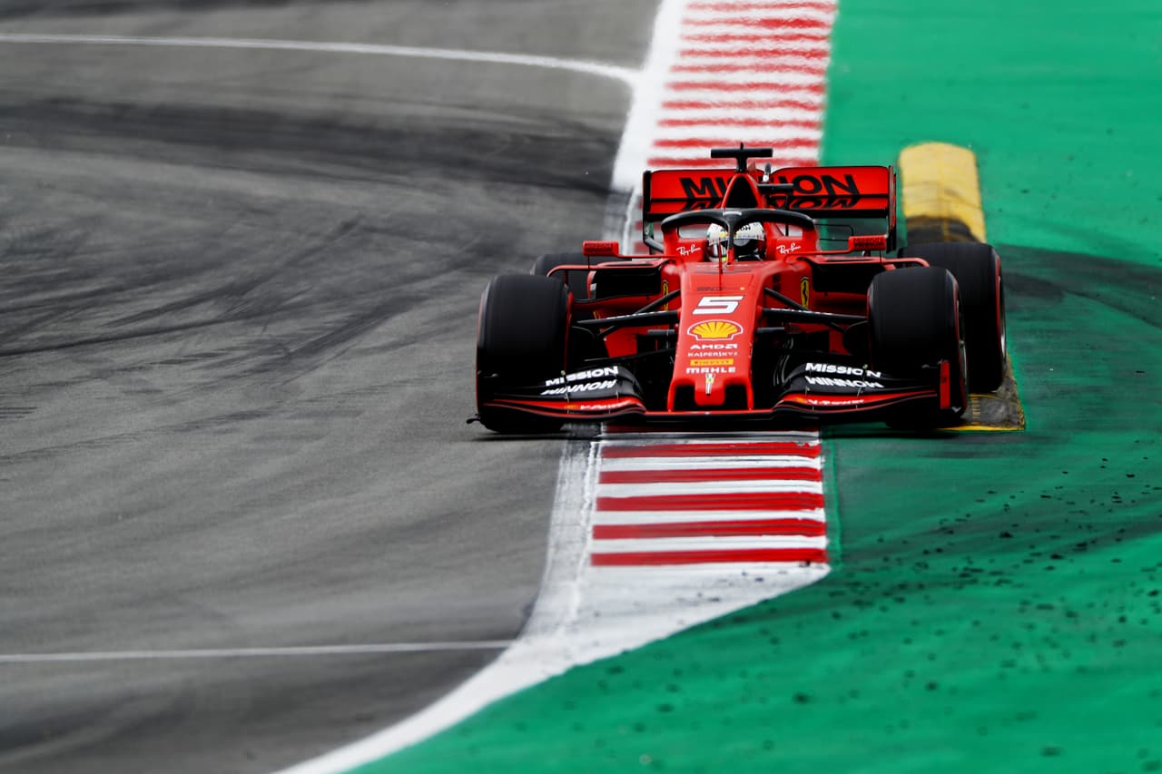 El primer lugar en la grilla de partida para este domingo, en Montmeló, quedó en manos de Valtteri Bottas quien como en las prácticas impuso su velocidad. El Top 3 lo completaron Lewins Hamilton y Sebastian Vettel, mientras que el mexicano Sergio 'Checo' Pérez partirá en la casilla 15.