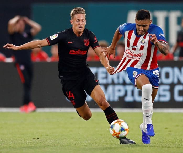 <b>9- Marcos Llorente.</b>
<br>
<br>Atlético de Madrid pagó 30 millones de euros al Real Madrid por el mediocampista español que ha brillado en las selecciones menores de España, pero que en el cuadro blanco no pudo hacerse de un lugar. Con los Colchoneros tendrá una competencia dura, pues Koke, Saúl y Héctor Herrera juegan en la misma posición.