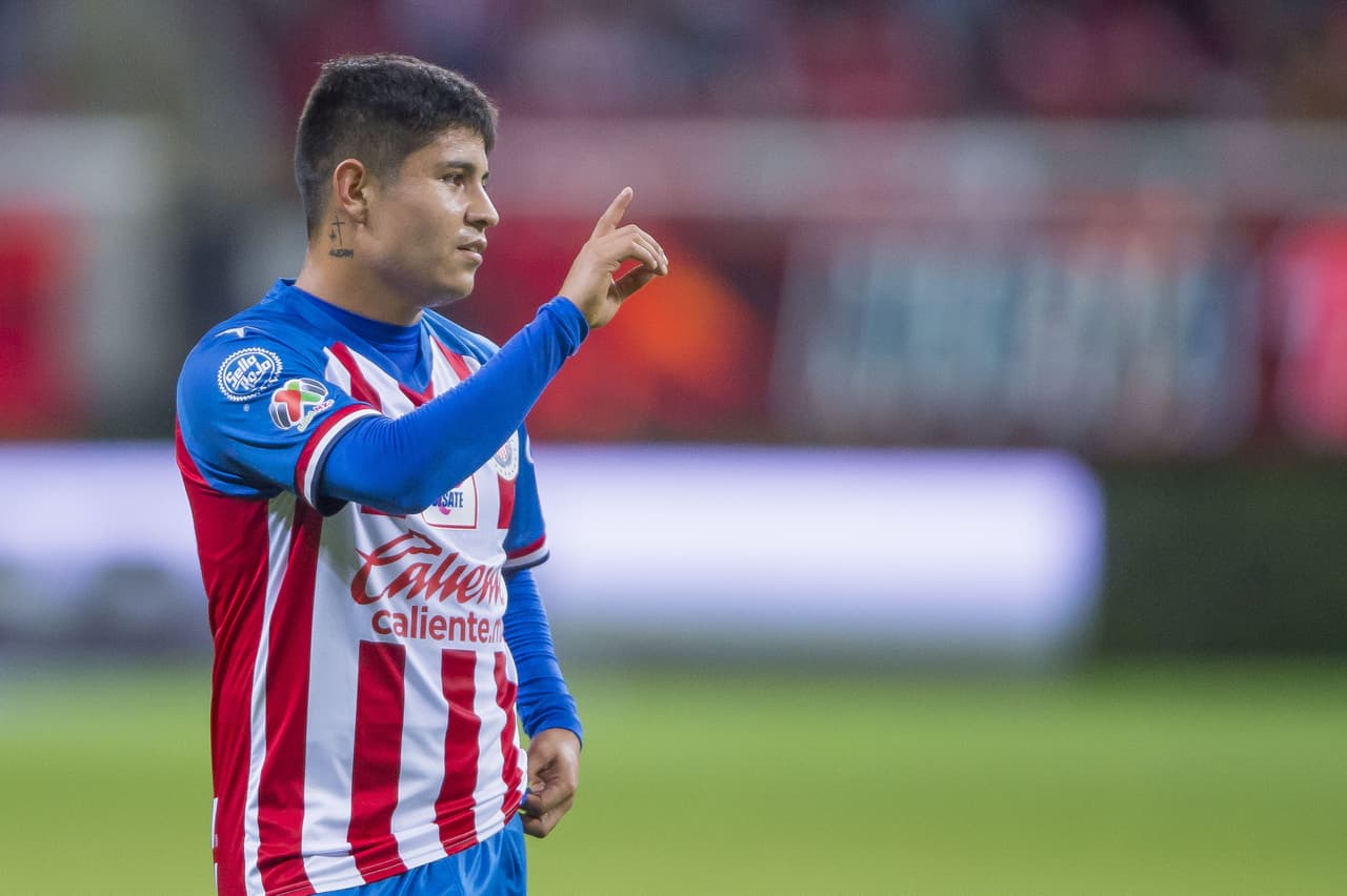 Chofis López bajó tres kilos, Vucetich lo ve más ágil y rápido