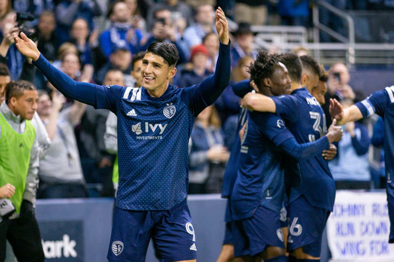 Alan Pulido es la gran figura del inicio de la temporada 2020 de MLS. Por segunda semana consecutiva el mexicano abrió la cuenta para el triunfo 4-0 de Sporting Kansas City frente a Houston Dynamo.