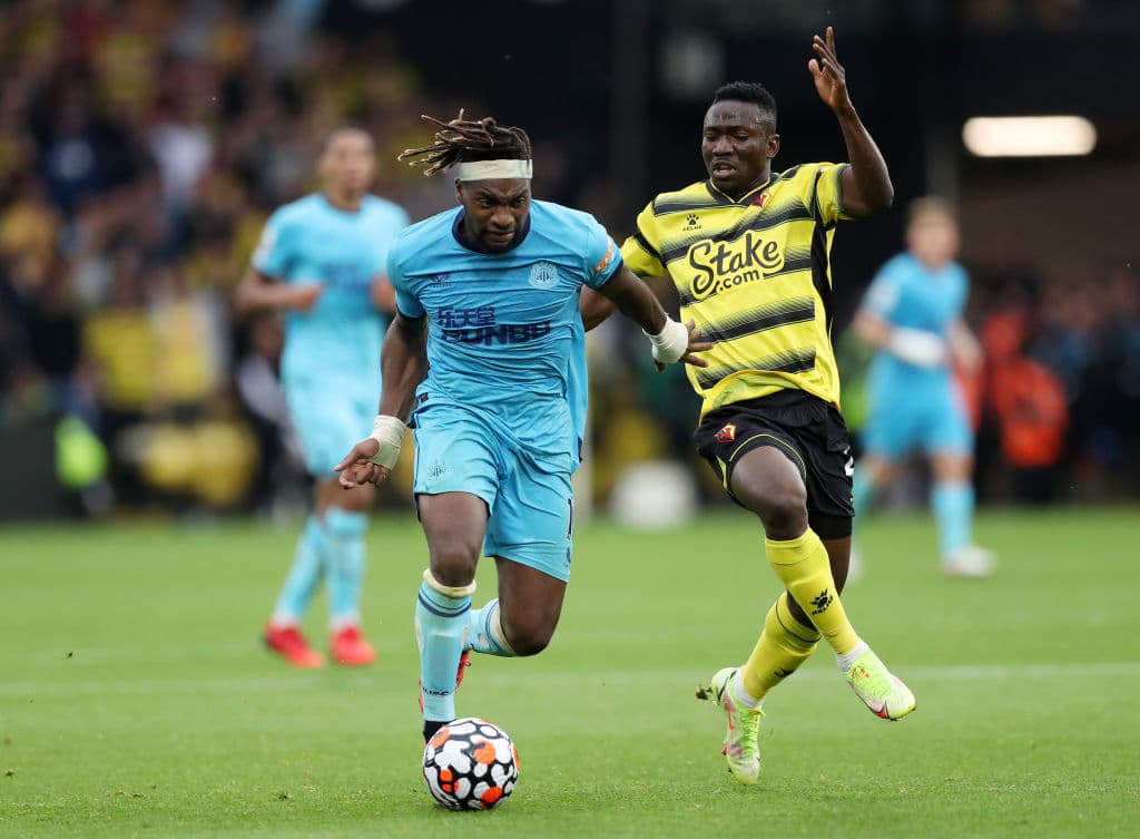 Watford y Necastle no arrisegan mucho en su encuentro y se conforman con el empate 2-2.