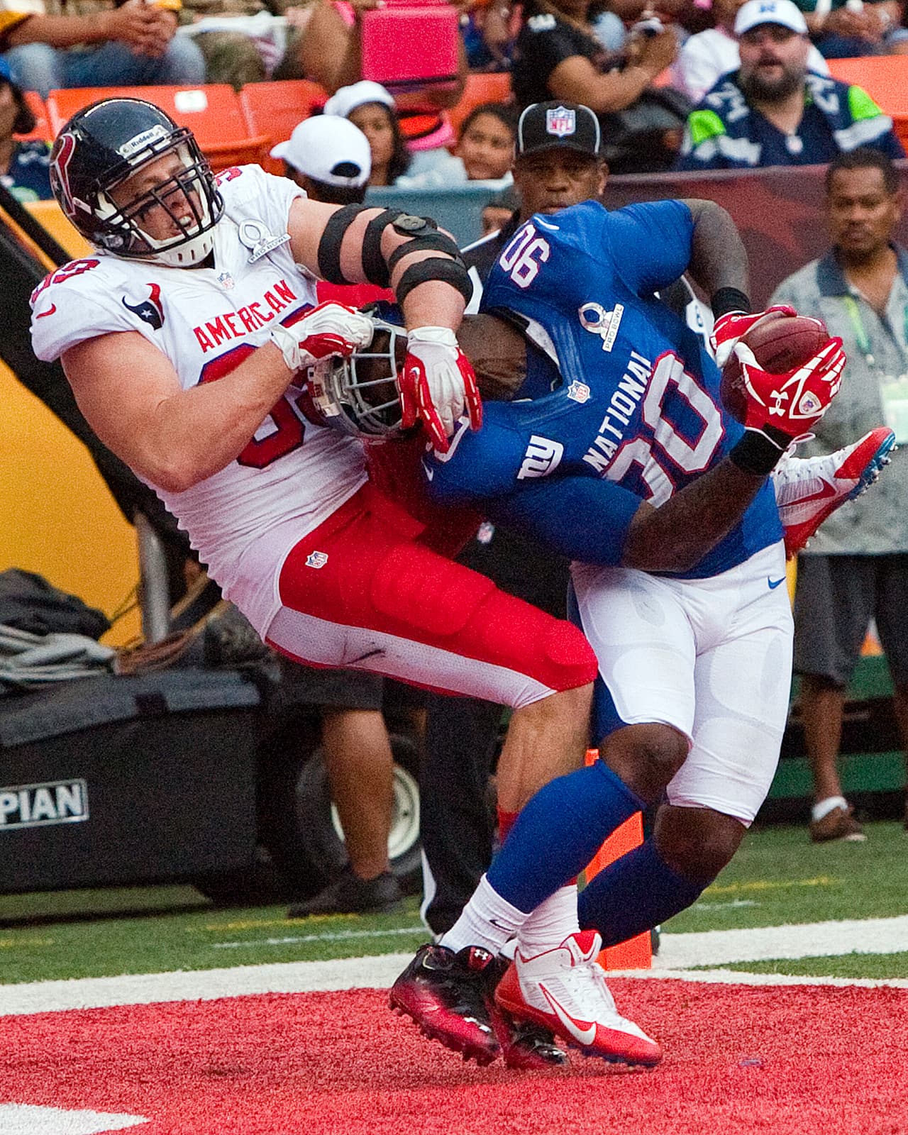 Esta modalidad el sistema de votación mediante internet fue innovadora para una liga deportiva en Estados Unidos, pues la NFL lo implementó en 1995 y desde entonces se ocupa la misma dinámica.