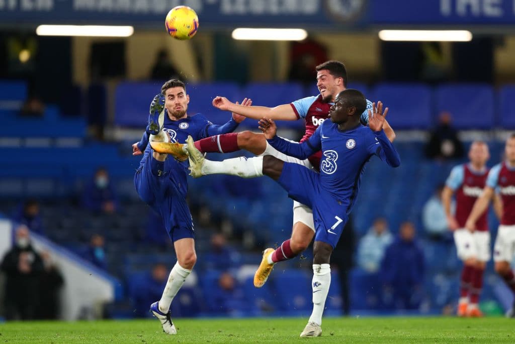 Thiago Silva (10’) abrió el marcador muy temprano en el juego. Abraham (78’, 80’) apareció para marcar doblete y convertir la goleada para los de Lampard. Chelsea cerrará el año enfrentando al Arsenal y, posteriormente, al Aston Villa. Los ‘Blues’ legaron a 25 unidades y acarician la zona de Champions. Pulisic jugó 84 minutos del cotejo.