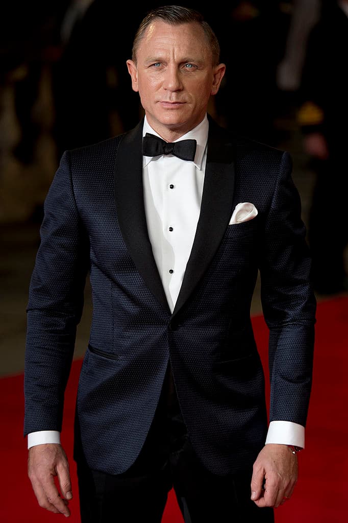 La primera sería que el título pasara a otro agente (Lashana Lynch).
<br>