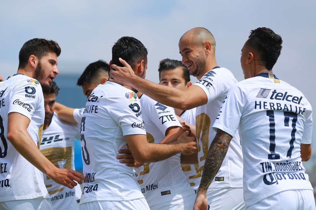 Ese triunfo se empezó a cocinar al minuto 6 del primer tiempo con el gol de Alan Mendoza para Pumas.