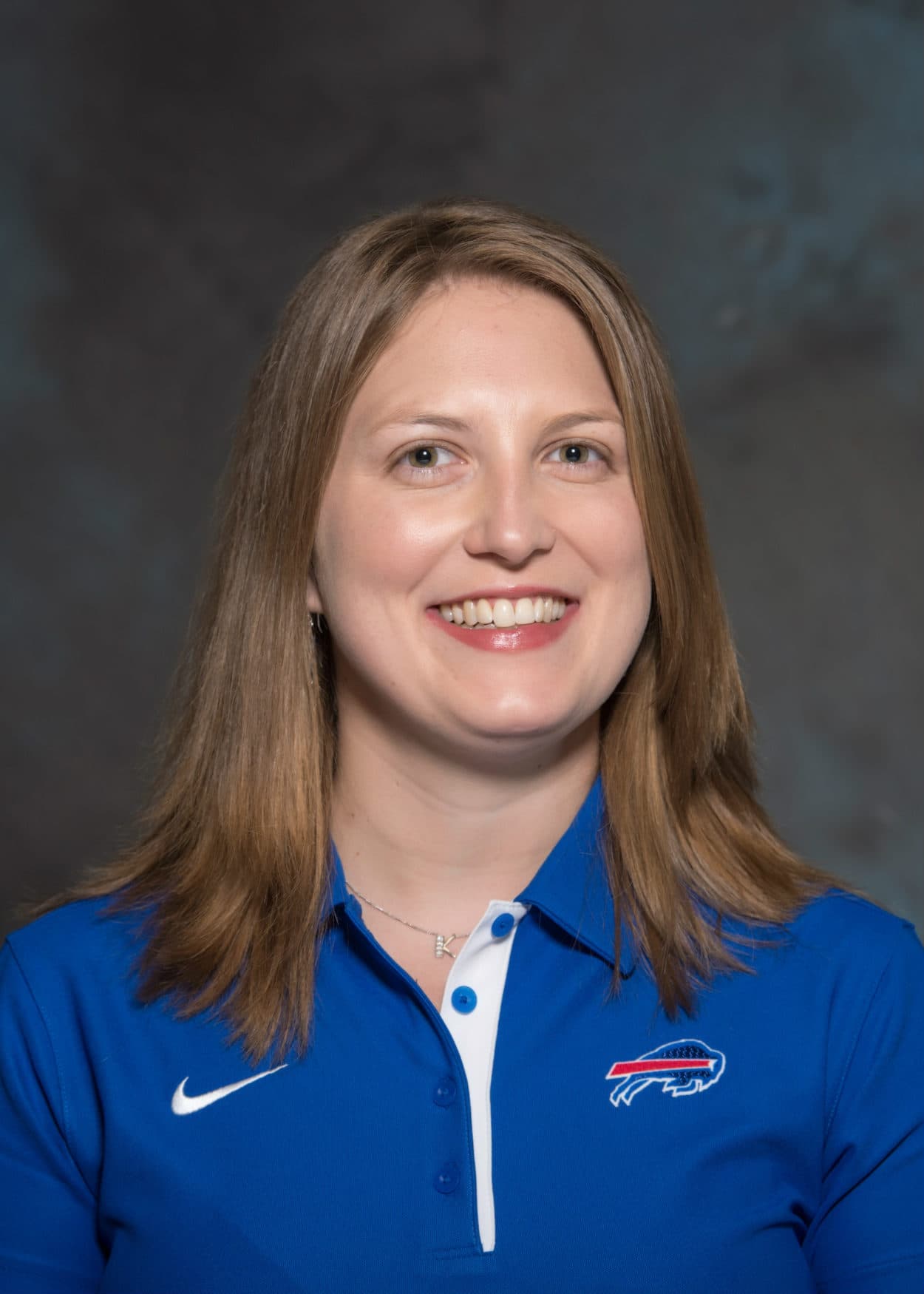 Kathryn Smith primera mujer coach tiempo completo en la NFL, será asistente en los Bills