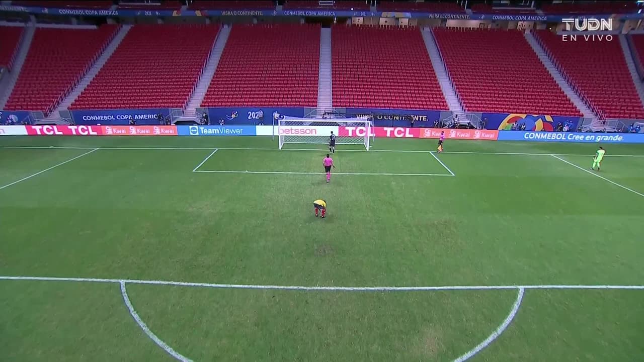 ¡GOL!  anota para Colombia. Juan Cuadrado