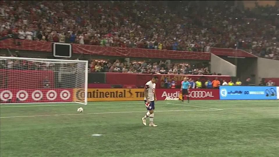 ¡GOOOL! Yoshimar Yotún anota para MLS All-Stars