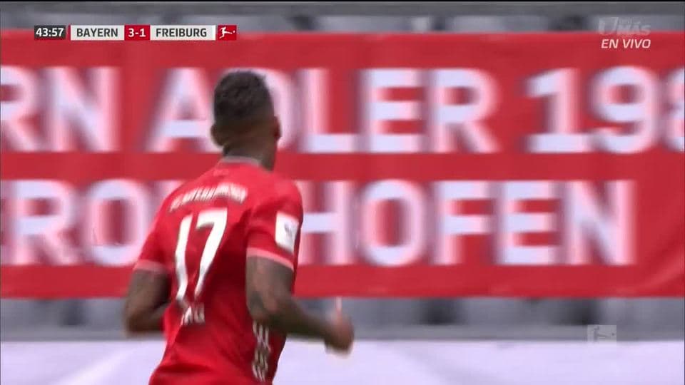 Tiro de esquina para FC Bayern München