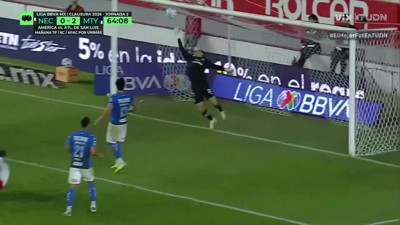 ¡Puros reflejos! Cárdenas salva a Rayados del descuento