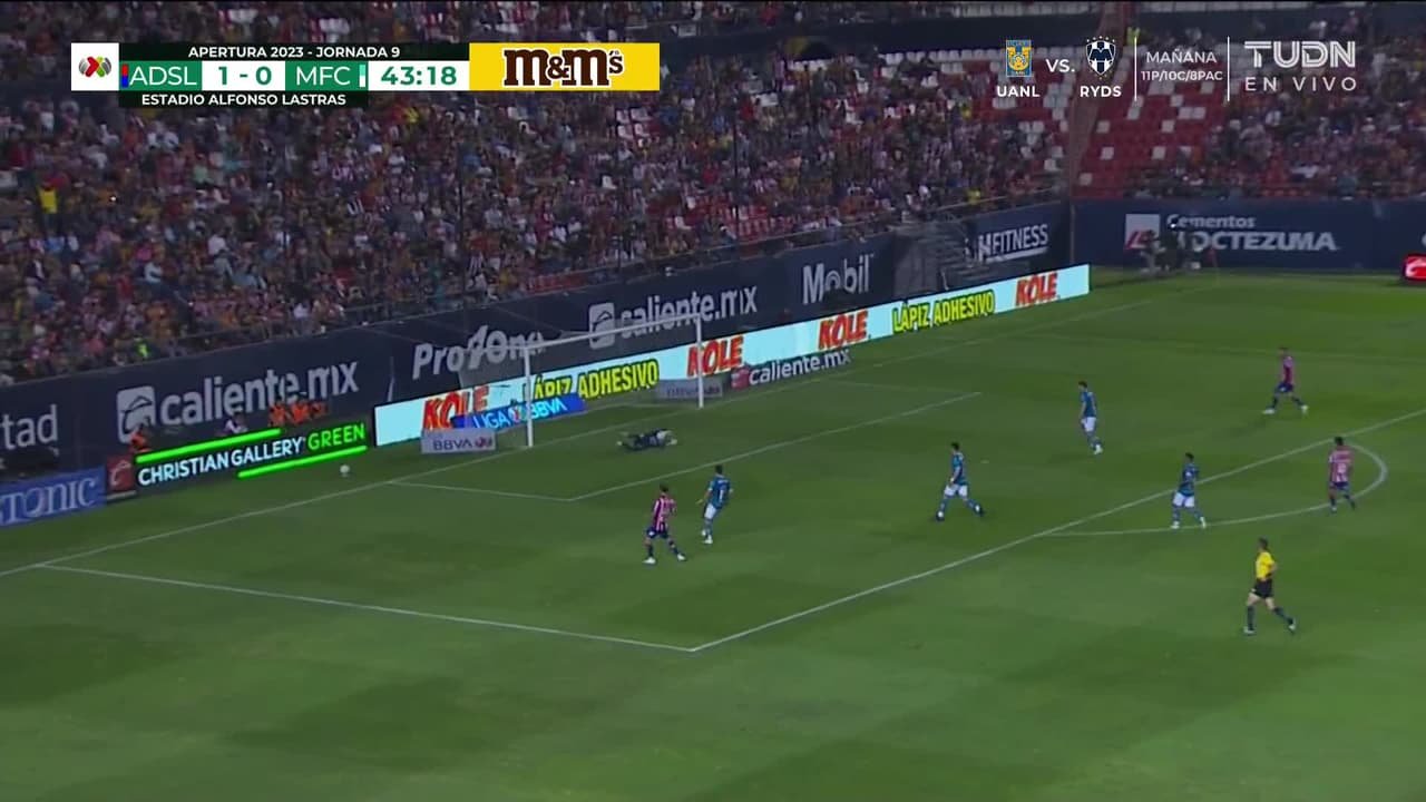 ¡TIRO ATAJADO! disparo por Mateo Klimowicz.