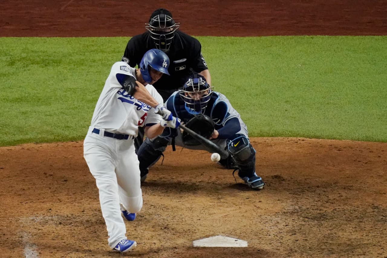 Blake Snell permitió dos carreras pero lanzó nueve ponches en la victoria 6-4 de los Tampa Bay Rays sobre Los Angeles Dodgers.