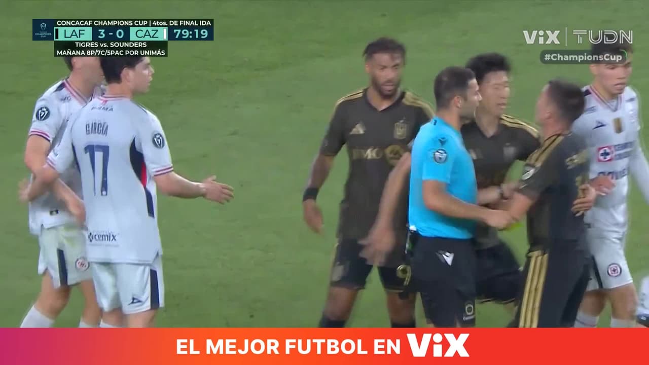 ¡QUE GRANDE ERES, SONNY! El coreano se mete entre sus compañeros y evita una posible bronca