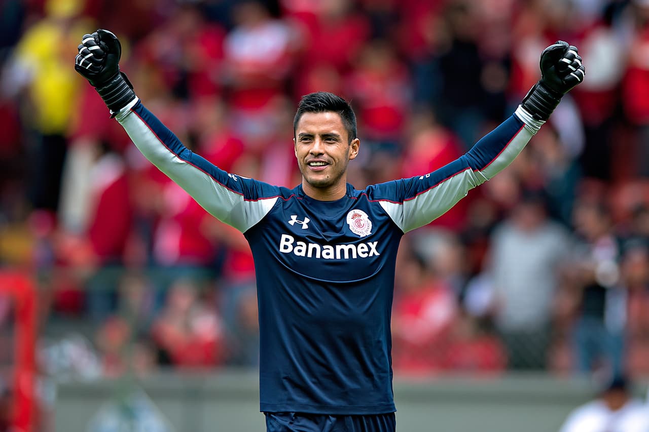 El ‘Tuca’ repetirá en la portería con Alfredo Talavera quien mostró calidad y seguridad en la cabaña mexicana pese a terminar encajando tres goles frente a los trinitarios, pues el arquero del Toluca no pudo hacer nada por evitarlos.