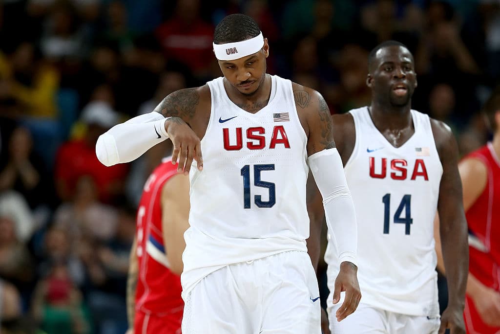 Con mucho sufrimiento, el Dream Team de baloncesto de Estados Unidos superó 94-91 a Serbia y sigue con marca perfecta (4-0) en Río 2016. Los europeos fallaron un triple al final de choque que pudo forzar un tiempo extra.
