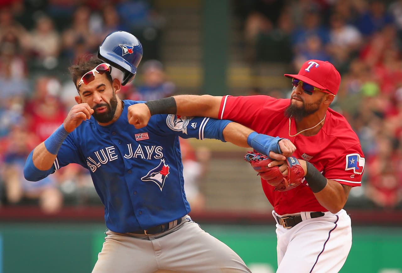 Rougned Odor es suspendido ocho juegos por pelea con José Bautista