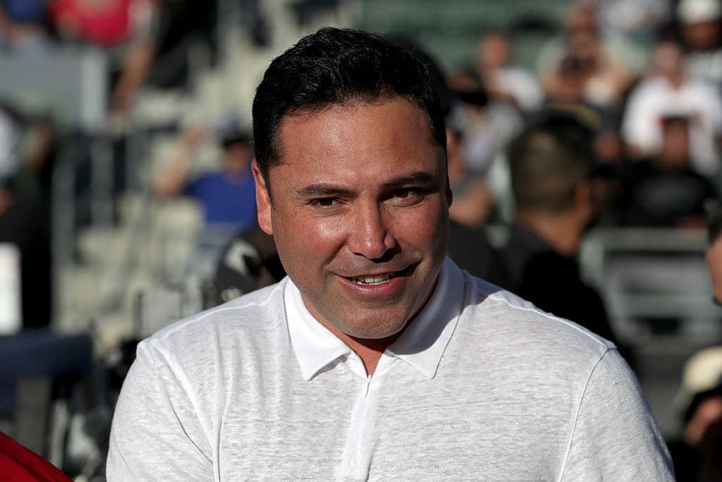 Oscar De la Hoya ve a 'Canelo' Alvarez como la nueva súper estrella del boxeo.