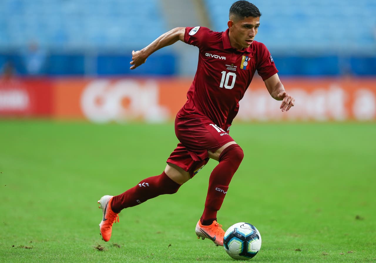 El venezolano Jefferson Savarino podría dejar la MLS, donde juega para el Real Salt Lake. Su futuro estaría en la Premier League: Newcastle United y West Ham United estarían interesados.