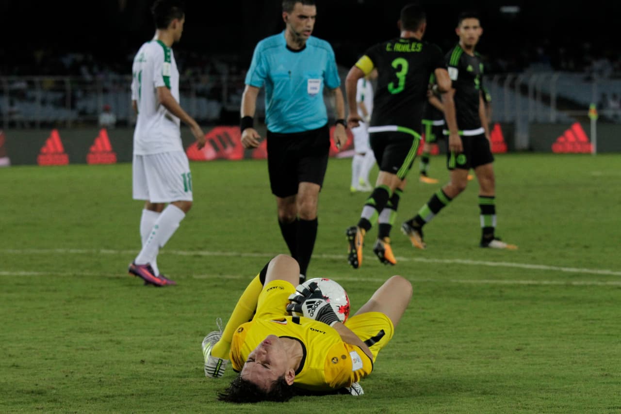 El primer tiempo del Tri no fue el mejor, si bien realizó intentos en ataque el funcionamiento del equipo no fue el mejor.