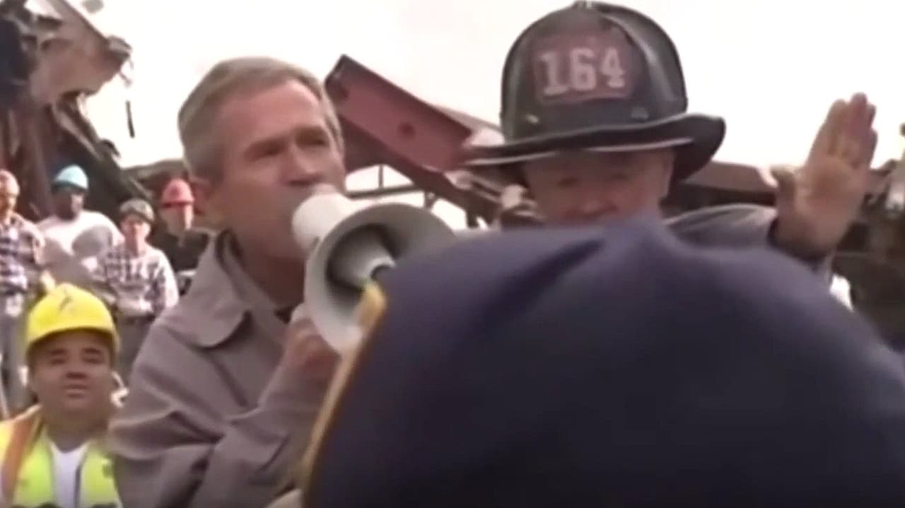 11 Septiembre 25 años: Video de George W. Bush en la Zona Cero se vuelve viral en redes