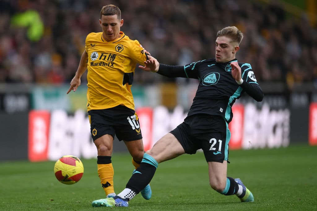 Los Wolves no lograron igualar la desventaja del primer tiempo y terminan cayendo 0-1 frente al Norwich City.