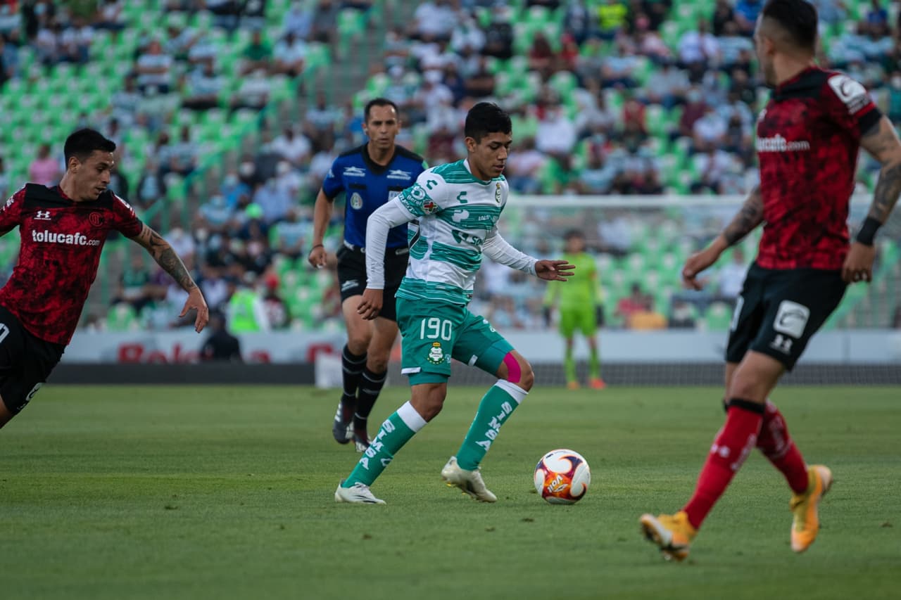 Con autoridad Santos se impone al Toluca y se mantiene en la pelea por un puesto directo para los Cuartos de Final.