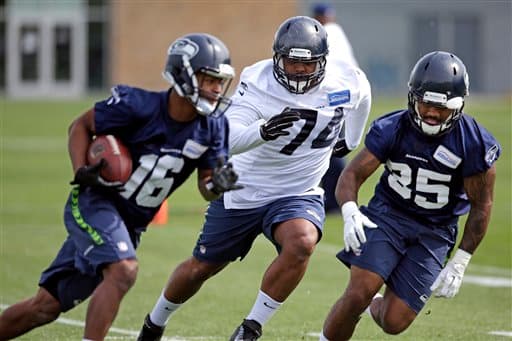 Egresado de Kansas St. llega a los Seahawks el WR Tyler Lockett, checa sus mejores imágenes hasta ahora portando ya el jersey de Seattle.
