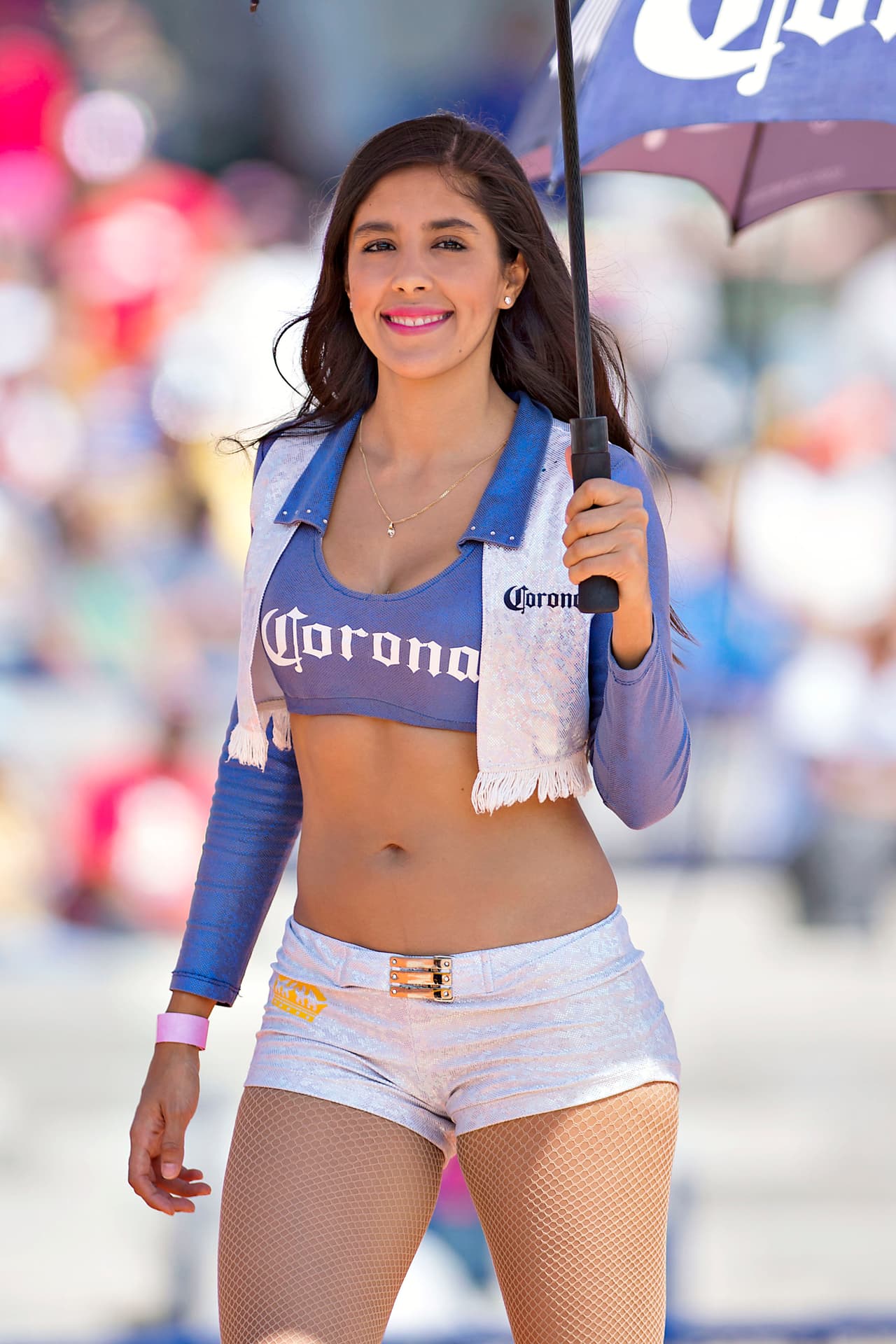 La jornada 17 se ilumina con la belleza, no te pierdas a las hermosas chicas en los estadios de la Liga MX.
