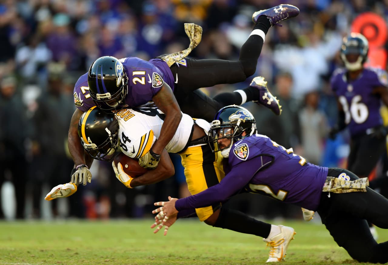 Difícil de contener la estrella de los Steelers, Antonio Brown.