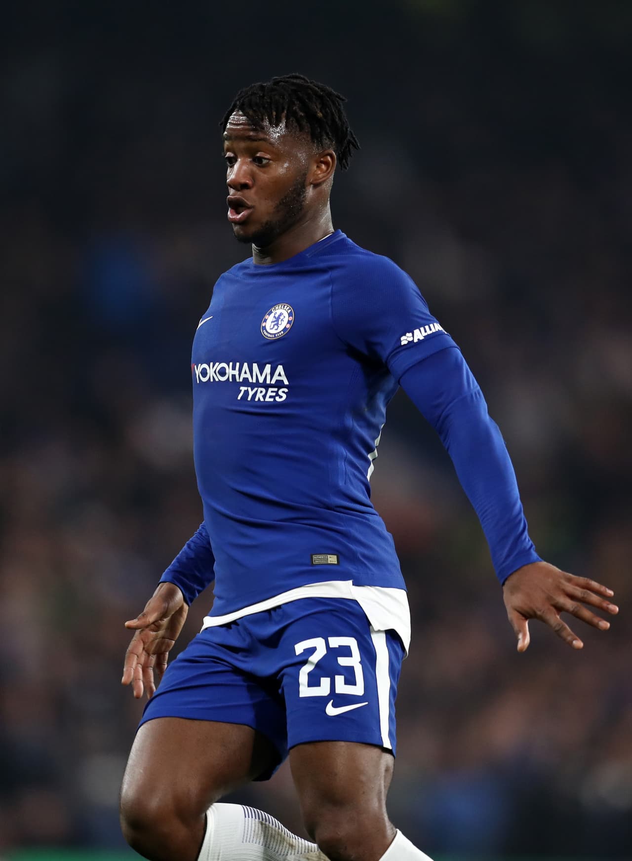 Sin tantas oportunidades en el Chelsea, Michy Batshuayi buscaría nuevos aires en el fútbol español. El Sevilla, de Vincenzo Montella, estaría interesado en su fichaje.