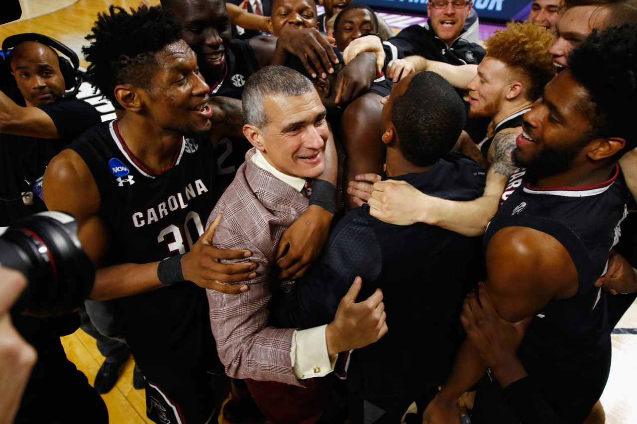 El coach Frank Martin ha logrado potenciar las capacidades de cada uno de los integrantes de South Carolina.