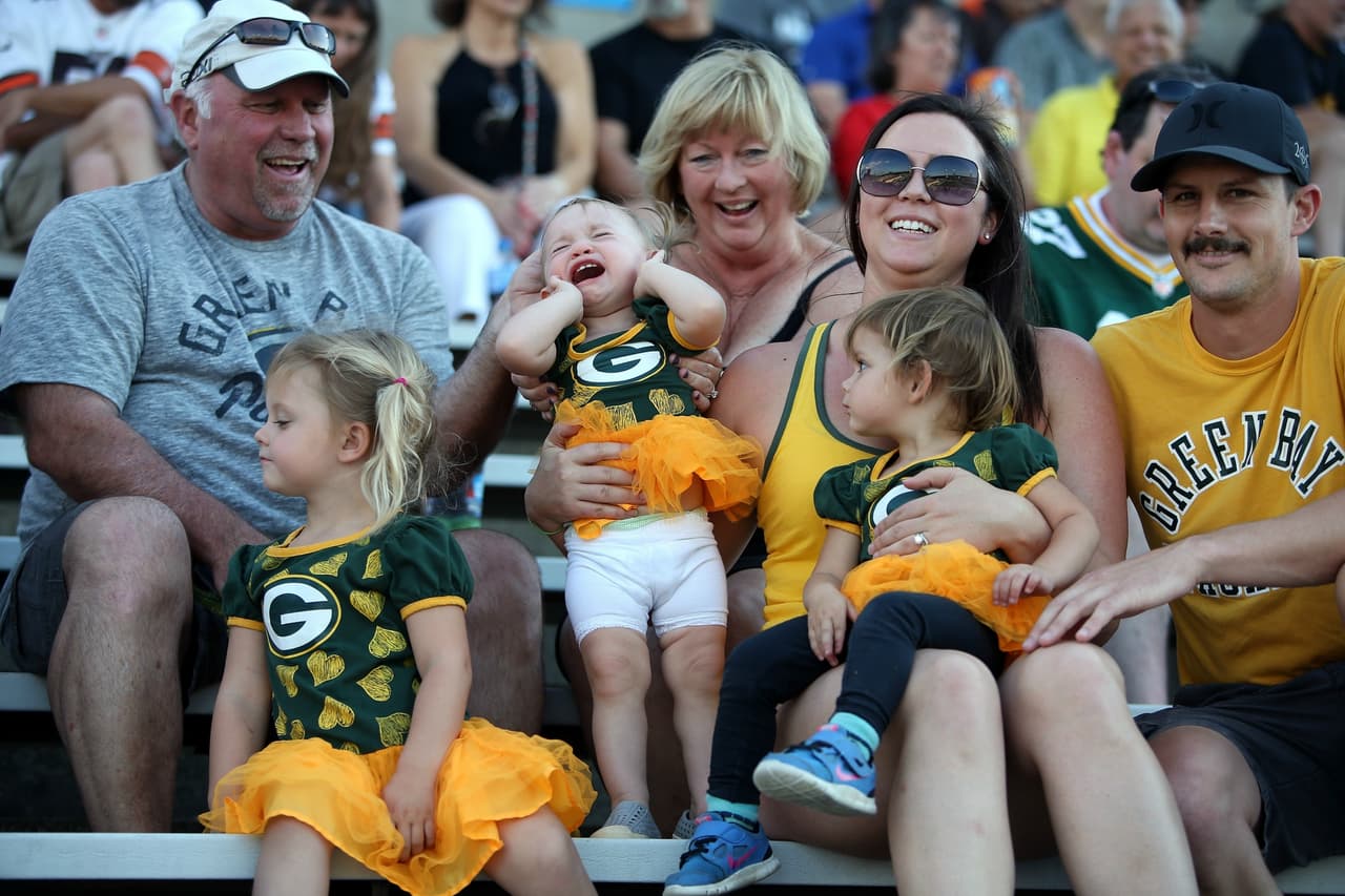 Mira a los aficionados de la NFL durante la primera semana de la pretemporada.