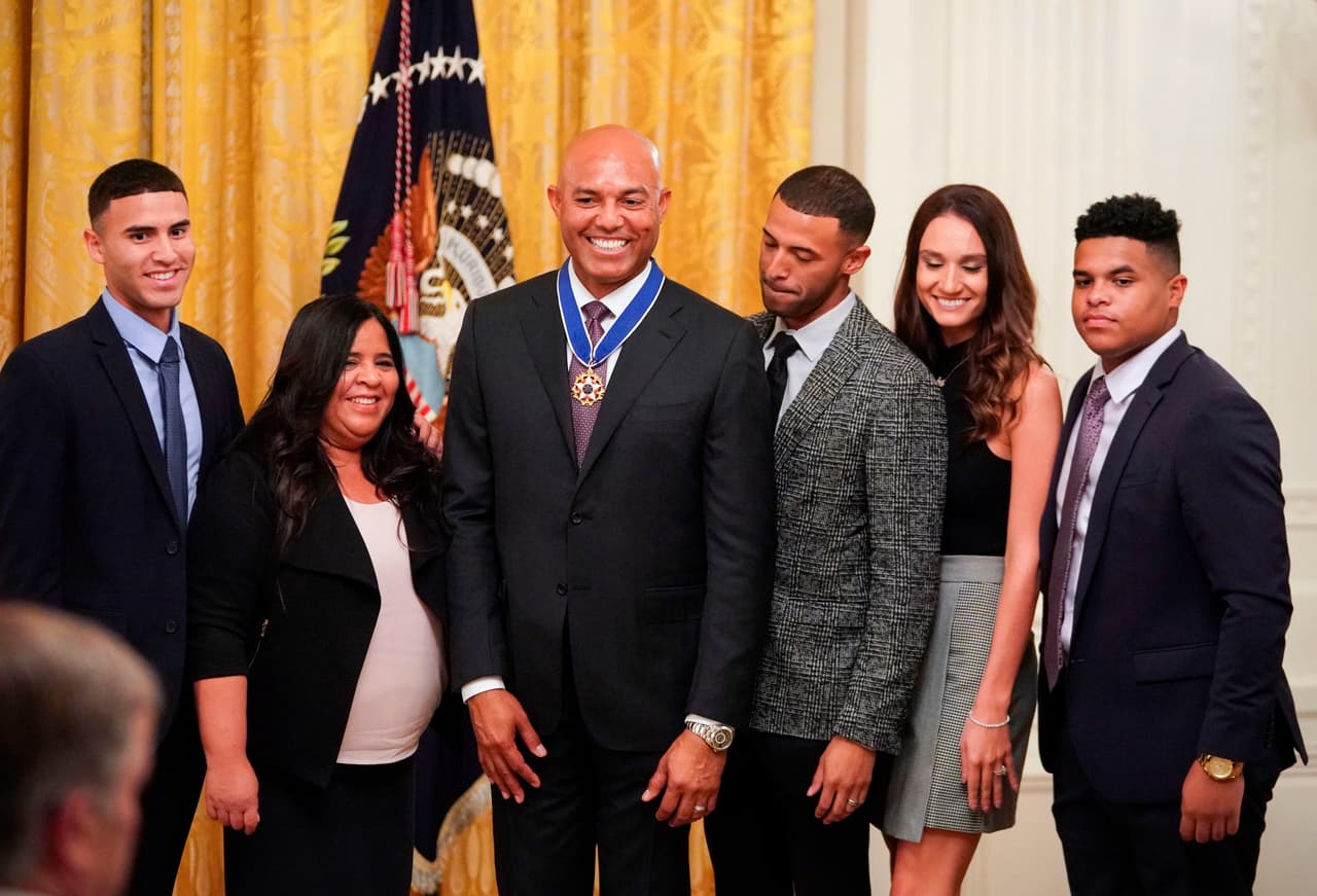 Mariano Rivera, expitcher de los Yankees, recibió la “Medalla Presidencial de la Libertad”, en la Casa Blanca.
