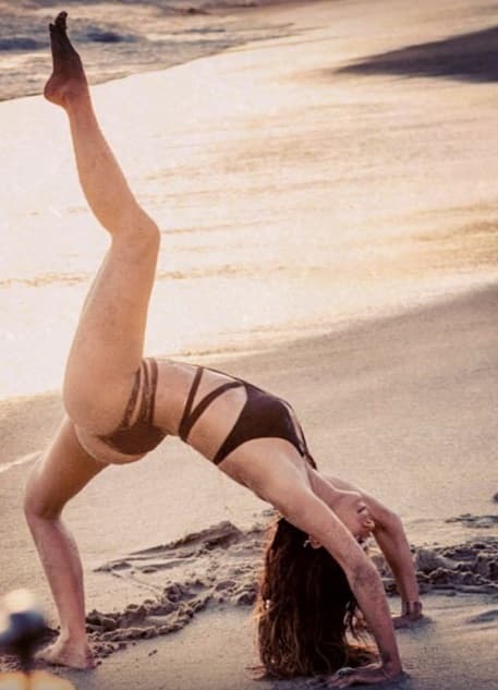 Tras terminar su relación con el Lewis Hamilton, la espectacular cantante británica se le ha visto muy cariñosa con el futbolista del Olympiacos, Pajtim Kasami.