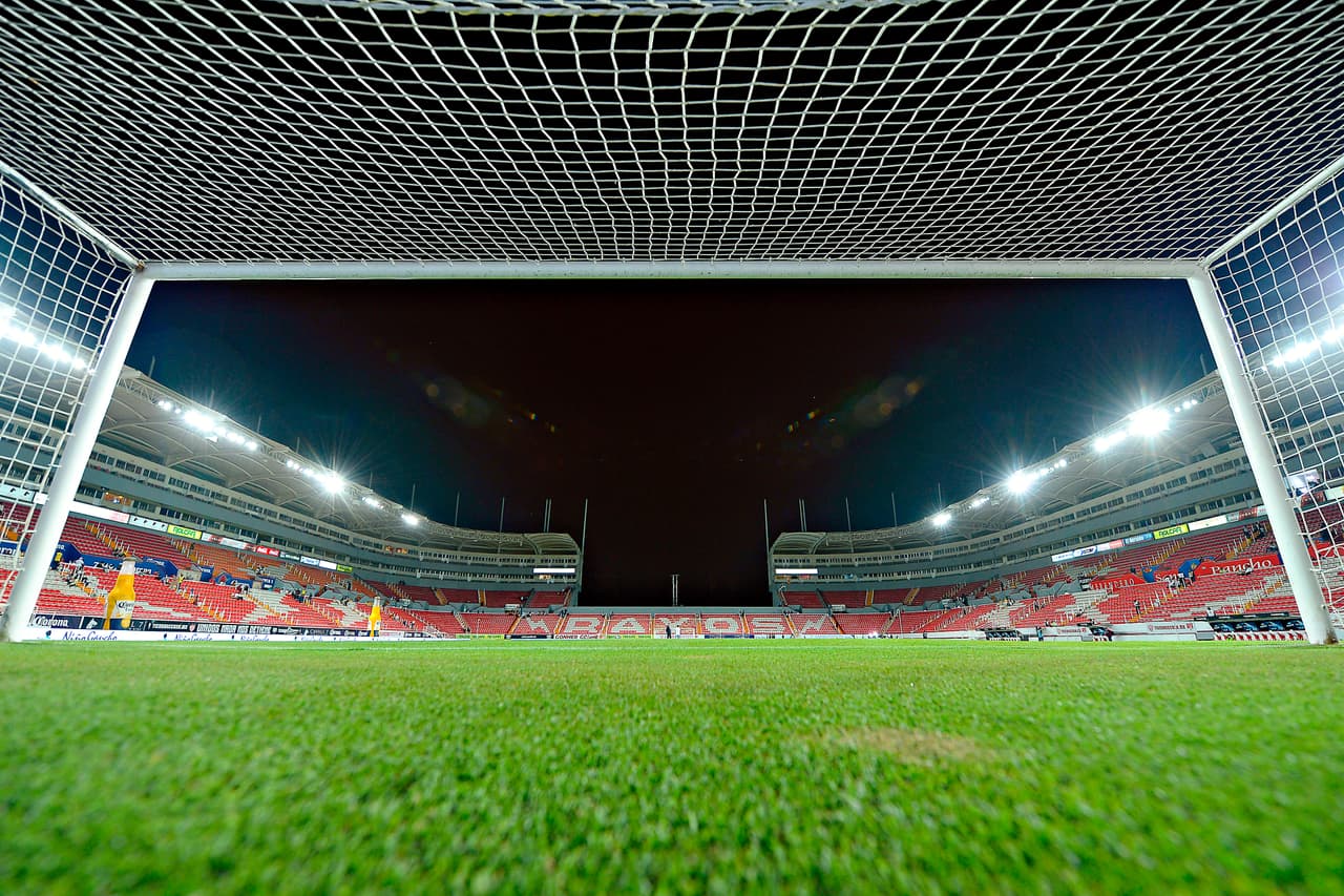 En 2003 los Rayos del Necaxa se despidieron del estadio Azteca para llegar a su nueva casa, el estadio Victoria de Aguascalientes.