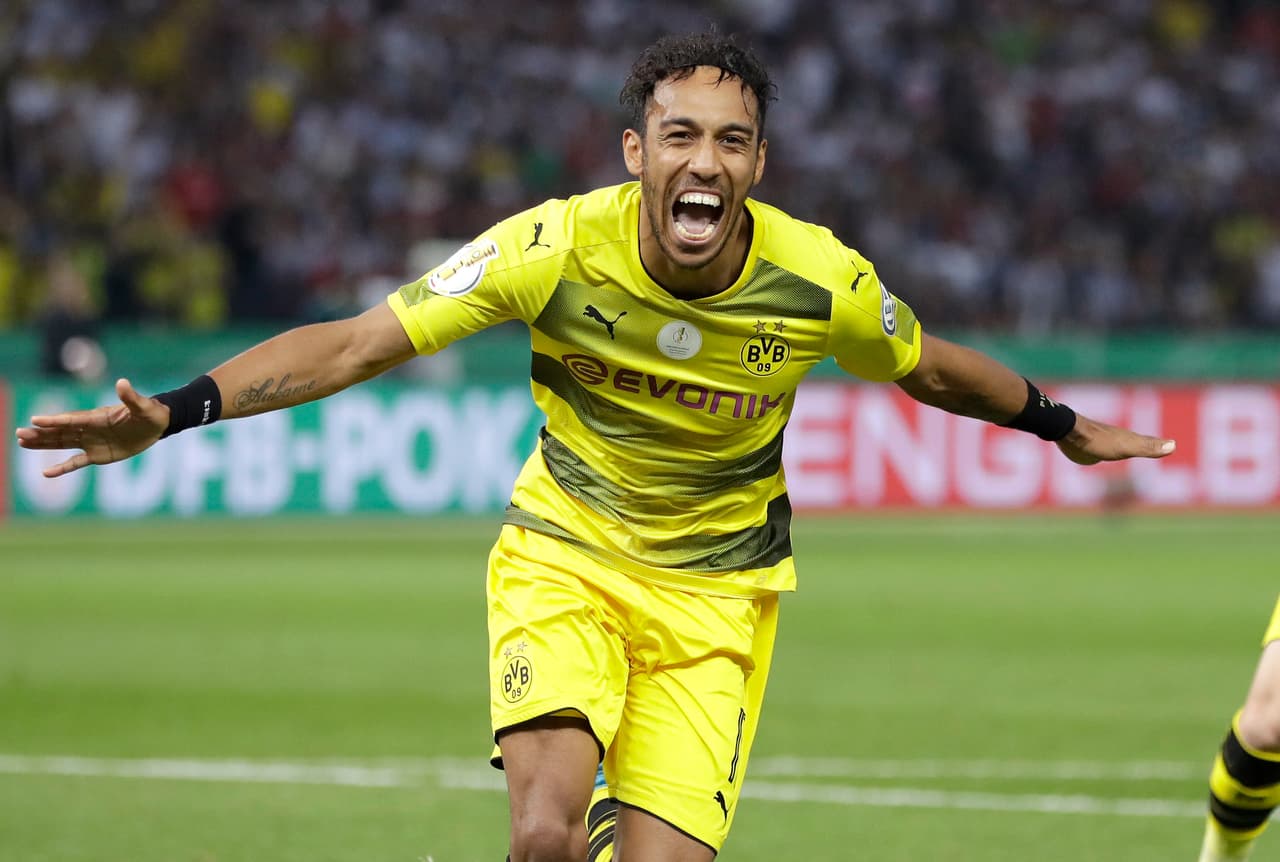 Así mismo, Pierre-Emerick Aubameyang tendría adelantadas las negociaciones con el Manchester City para unirse a ellos la próxima temporada.